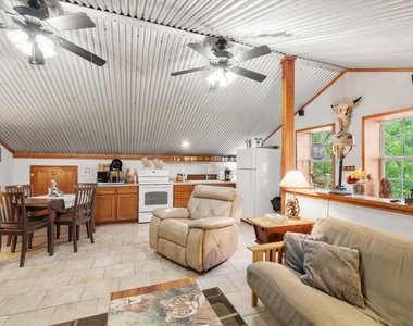 182 Bay Drive - Photo Thumbnail 11