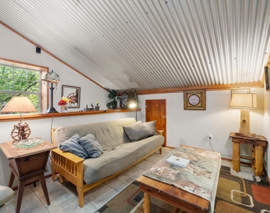 182 Bay Drive - Photo Thumbnail 13