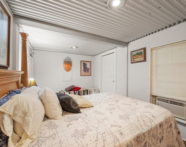 182 Bay Drive - Photo Thumbnail 5