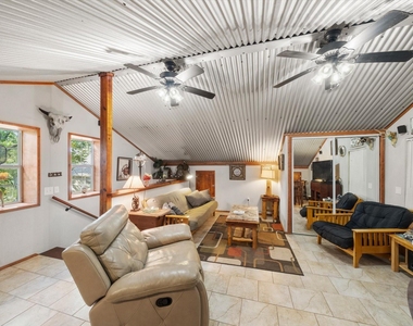 182 Bay Drive - Photo Thumbnail 9
