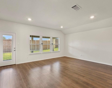 11129 Pond View Court - Photo Thumbnail 14
