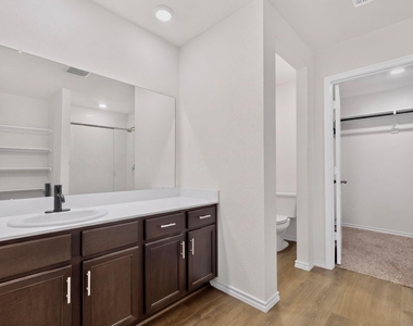 11129 Pond View Court - Photo Thumbnail 16