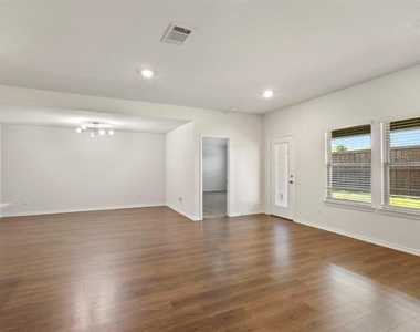 11129 Pond View Court - Photo Thumbnail 13