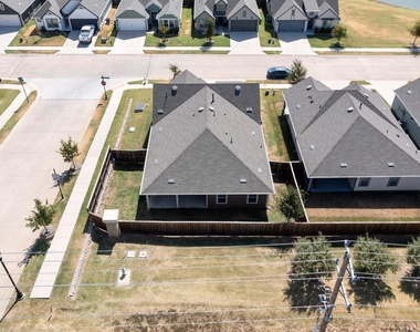 11129 Pond View Court - Photo Thumbnail 31