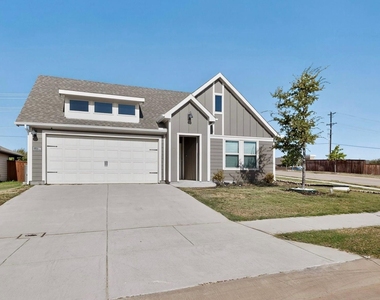 11129 Pond View Court - Photo Thumbnail 8