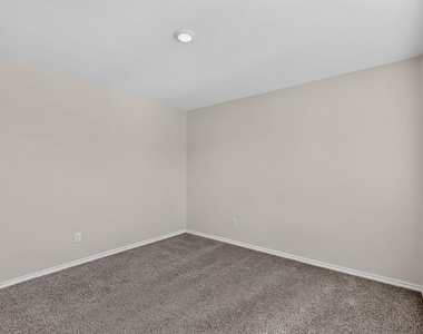 11129 Pond View Court - Photo Thumbnail 23