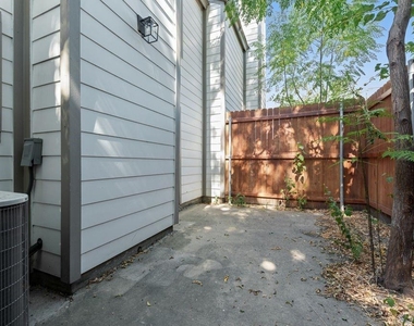 4620 San Jacinto - Photo Thumbnail 22