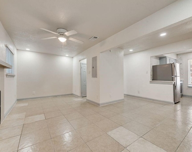 4620 San Jacinto - Photo Thumbnail 16