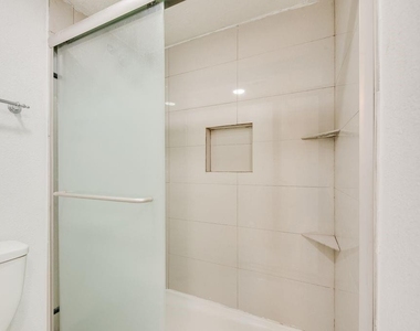 4620 San Jacinto - Photo Thumbnail 8
