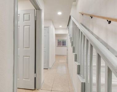 4620 San Jacinto - Photo Thumbnail 13