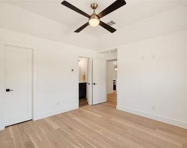 6331 Linden Lane - Photo Thumbnail 30