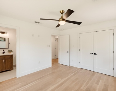 6331 Linden Lane - Photo Thumbnail 27