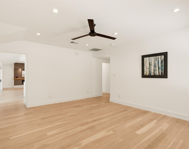6331 Linden Lane - Photo Thumbnail 32