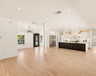 6331 Linden Lane - Photo Thumbnail 7