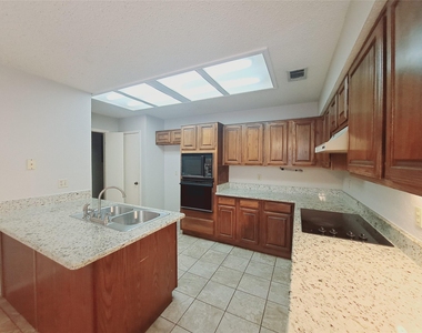 3917 Saint Christopher Lane - Photo Thumbnail 7