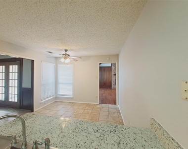3917 Saint Christopher Lane - Photo Thumbnail 8