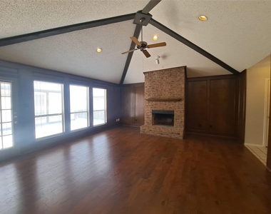 3917 Saint Christopher Lane - Photo Thumbnail 2