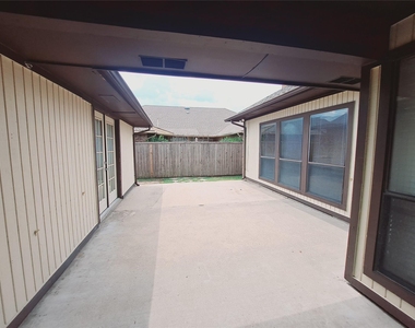 3917 Saint Christopher Lane - Photo Thumbnail 24