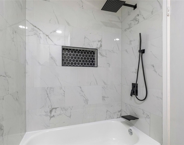 2429 Chestnut Way - Photo Thumbnail 10