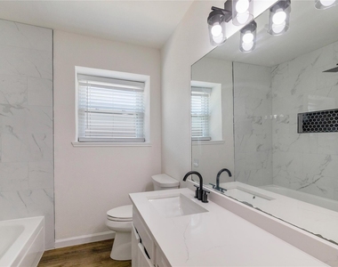 2429 Chestnut Way - Photo Thumbnail 12