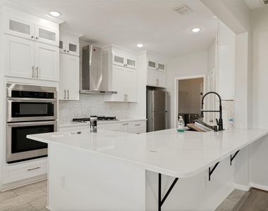 9065 Lone Cypress Drive - Photo Thumbnail 1