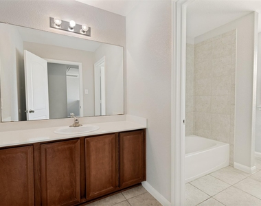 9065 Lone Cypress Drive - Photo Thumbnail 10