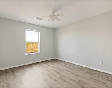 9065 Lone Cypress Drive - Photo Thumbnail 5
