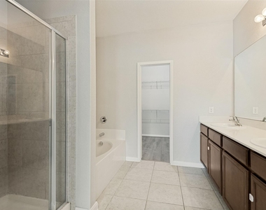 9065 Lone Cypress Drive - Photo Thumbnail 8