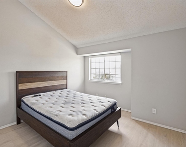8400 Hickory Street - Photo Thumbnail 5