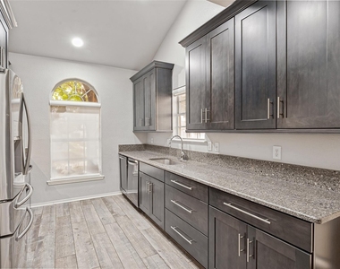8400 Hickory Street - Photo Thumbnail 3
