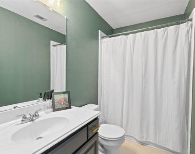 4100 Creekhollow Drive - Photo Thumbnail 16