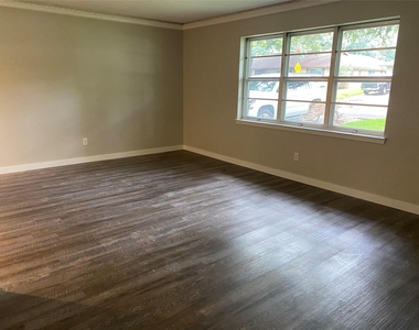 3621 Winifred Drive - Photo Thumbnail 6