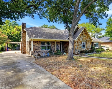 1319 Chestnut Road - Photo Thumbnail 2