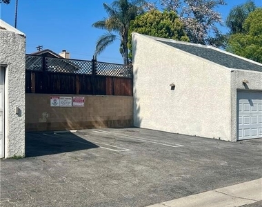 20155 Keswick Street - Photo Thumbnail 16