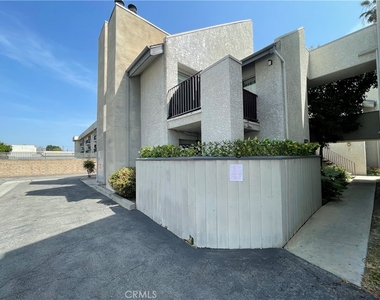 20155 Keswick Street - Photo Thumbnail 1