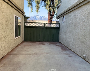 10226 Chaparral Way Unit B - Photo Thumbnail 5