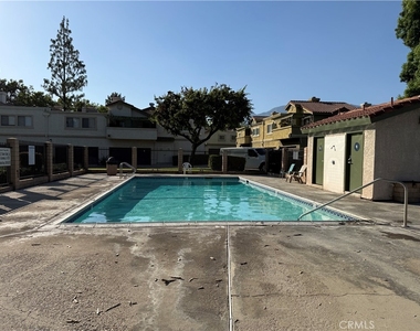 10226 Chaparral Way Unit B - Photo Thumbnail 16