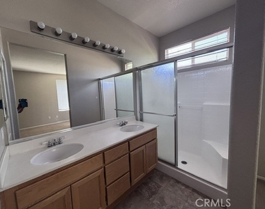27450 Fallbrook Court - Photo Thumbnail 4