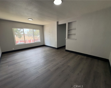 2001 E Wilshire Avenue - Photo Thumbnail 1