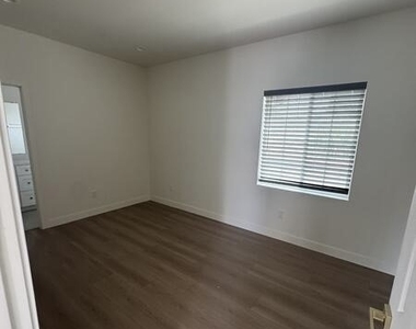 10636 Fairhall Street - Photo Thumbnail 6
