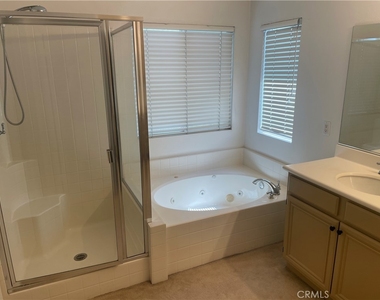 7071 Suffolk - Photo Thumbnail 19
