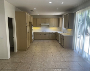 7071 Suffolk - Photo Thumbnail 6
