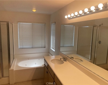 7071 Suffolk - Photo Thumbnail 20