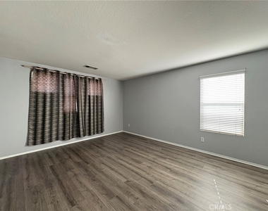 12900 Skokorat Court - Photo Thumbnail 21