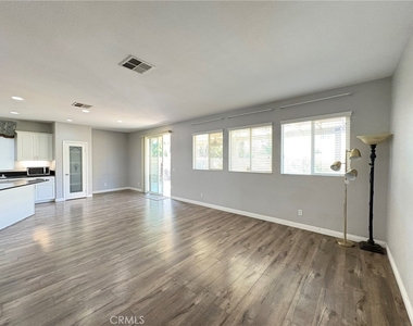 12900 Skokorat Court - Photo Thumbnail 4