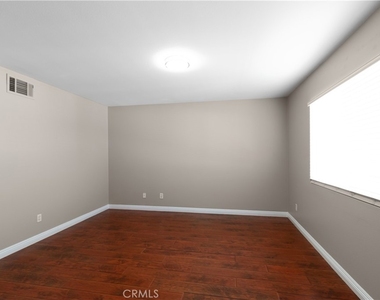 255 Roxanne Lane - Photo Thumbnail 22
