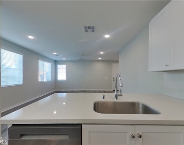 31711 Willowood Way - Photo Thumbnail 4