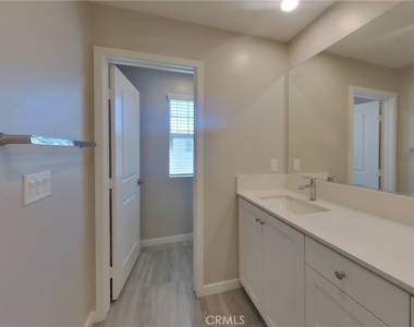 31711 Willowood Way - Photo Thumbnail 8