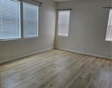 4206 Vahan Court - Photo Thumbnail 9