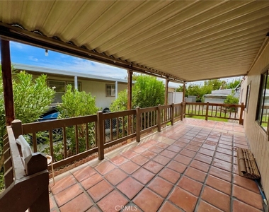 2121 E Avenue I - Photo Thumbnail 4